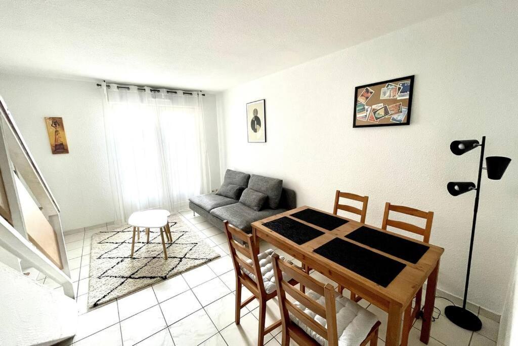 Duplex Moderne Proche De Toutes Commodites Bordeaux Exterior photo