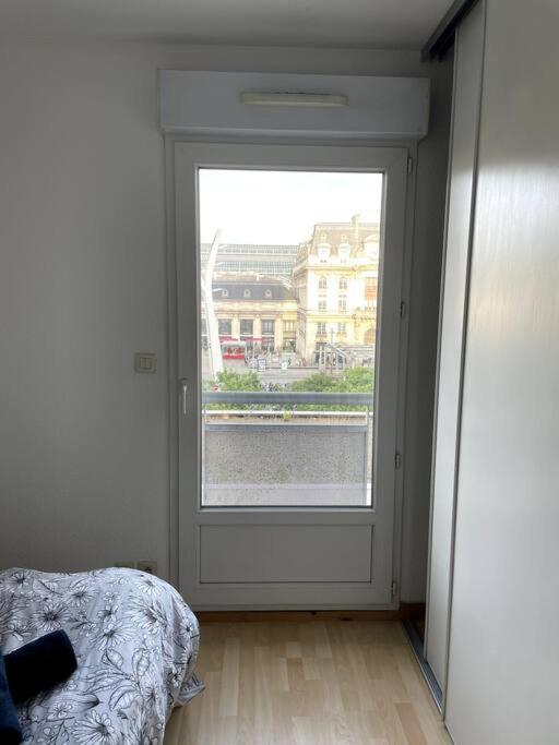 Duplex Moderne Proche De Toutes Commodites Bordeaux Exterior photo