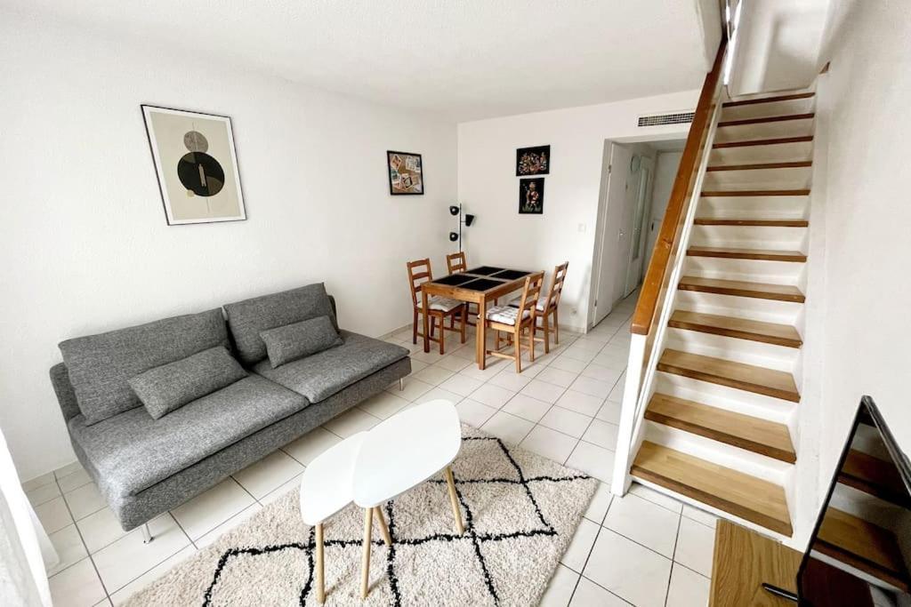 Duplex Moderne Proche De Toutes Commodites Bordeaux Exterior photo