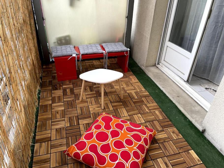 Duplex Moderne Proche De Toutes Commodites Bordeaux Exterior photo